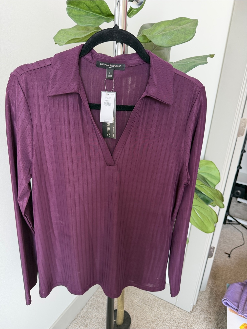 Banana Republic Plum Ribbed V-Neck Long Sleeve Top